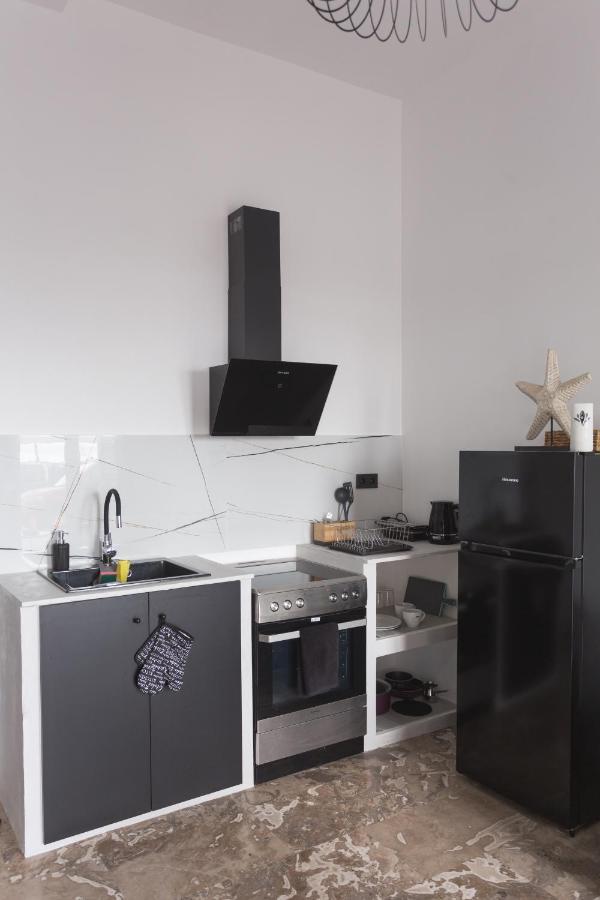 K Studios Каламата Экстерьер фото